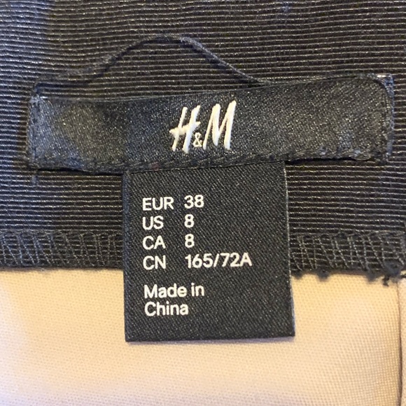 H&M cream colored mini skirt - Picture 3 of 4